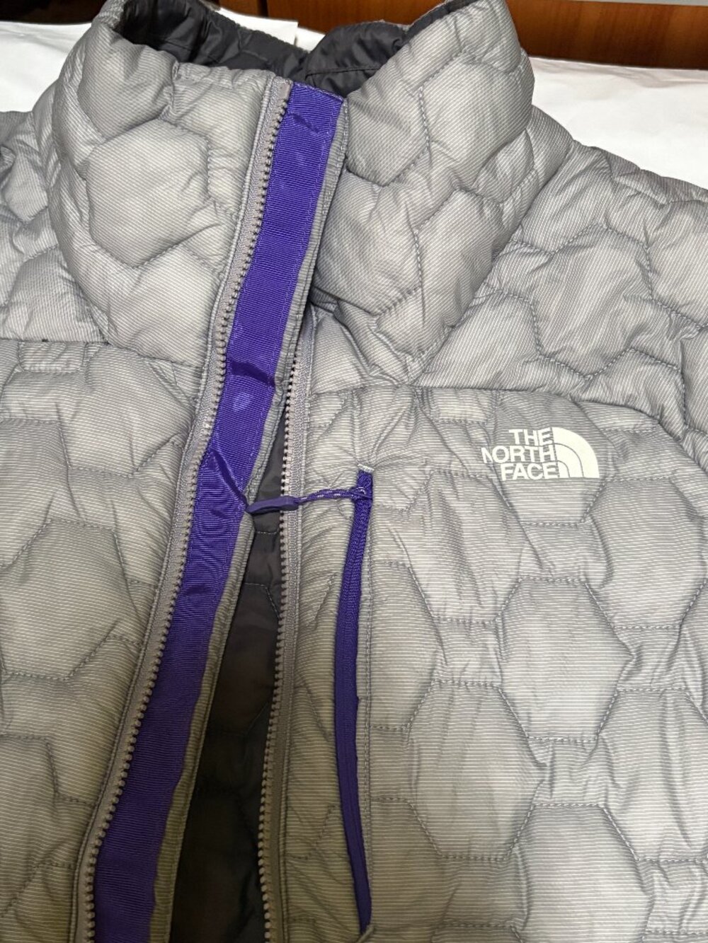 The North Face Women's ThermoBall Zip Quilted Jacket Sz M Grey
